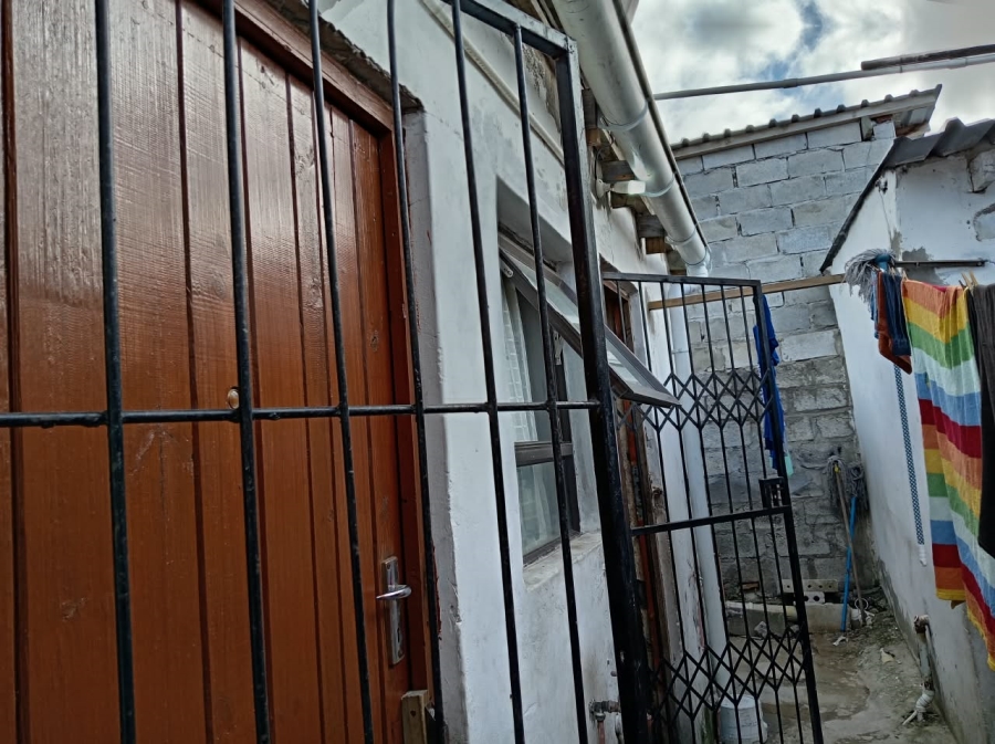 11 Bedroom Property for Sale in New Brighton Eastern Cape